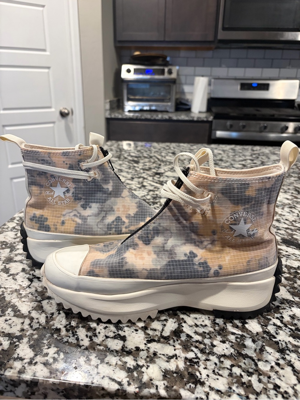Converse Run Star Hike Hi Washed Floral